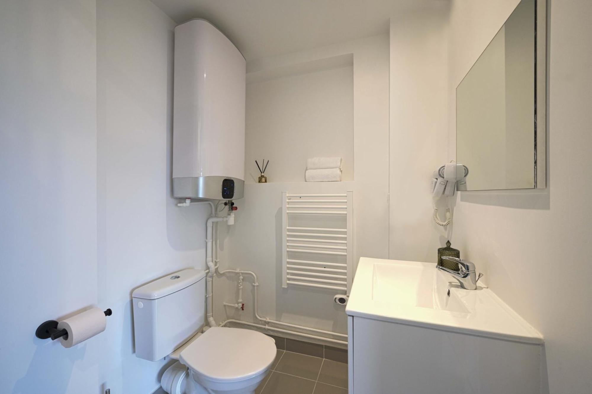 Modern Bright Apartment In Appart'Hotel Saint-Maur-des-Fossés Eksteriør billede